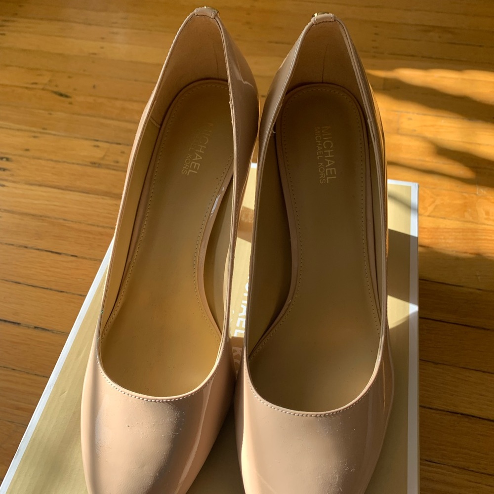 NEW! Michael Kors Nude Heels